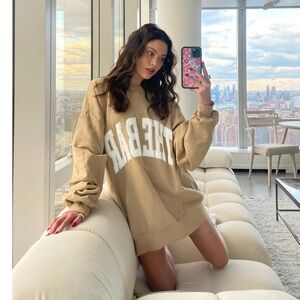 The Bar Varsity Sweatshirt in Beige